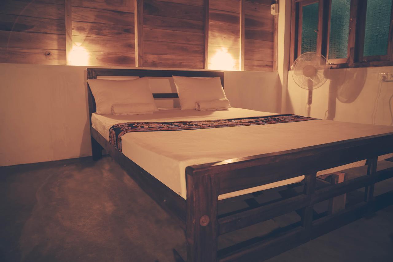 Ocean View Beach Resort - Kalpitiya Esterno foto